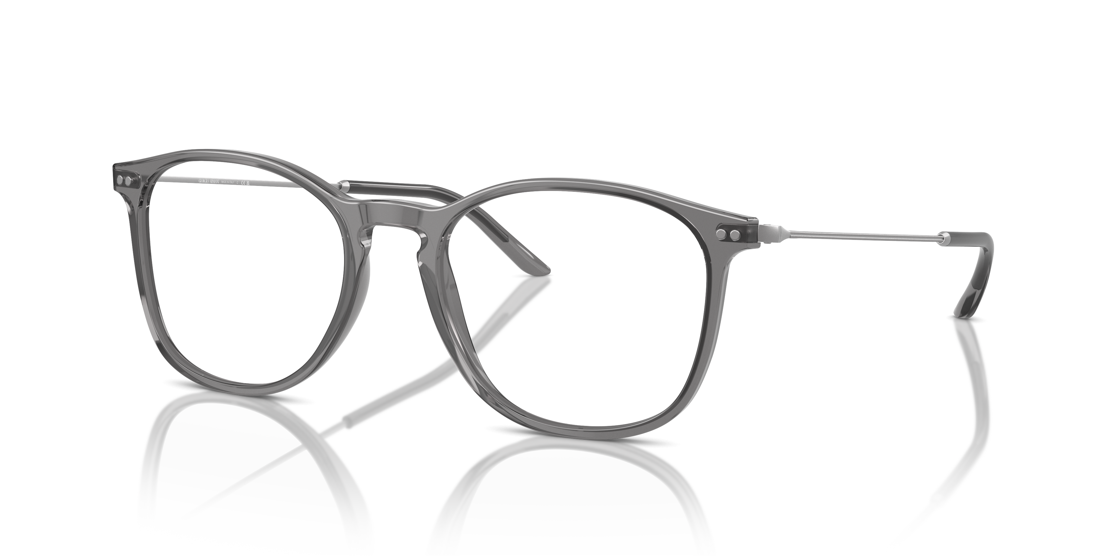 Occhiali da sole Giorgio Armani modello AR7160 per uomo, colore Grigio Opale, su sfondo chiaro