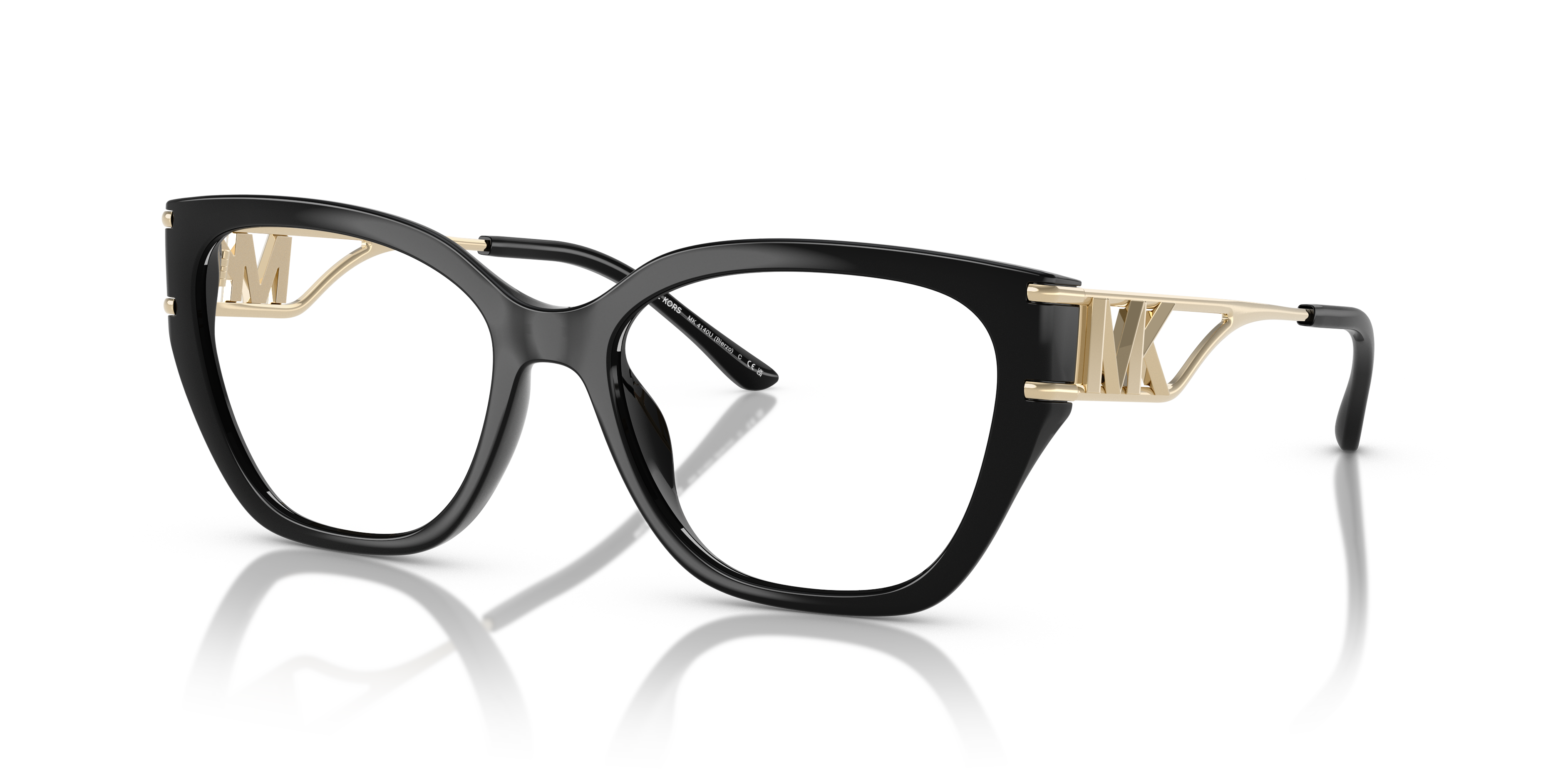 Occhiali da sole Michael Kors donna modello Bierzo 0MK4140U in acetato nero lucido, indossati