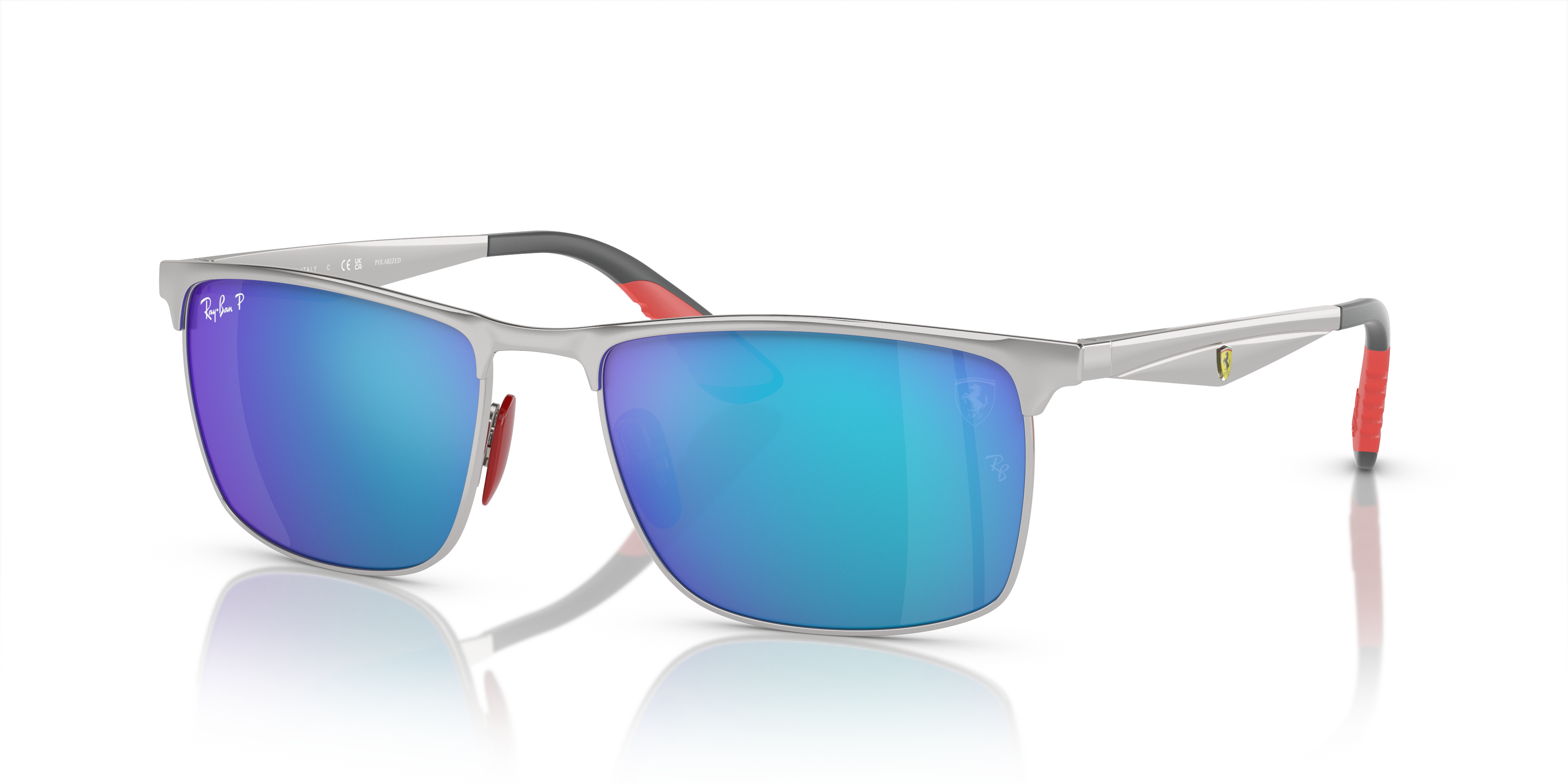 Occhiali da sole Ray-Ban Scuderia Ferrari RB3726M Silver con lenti polarizzate, mostrati su un display elegante, pronti per e