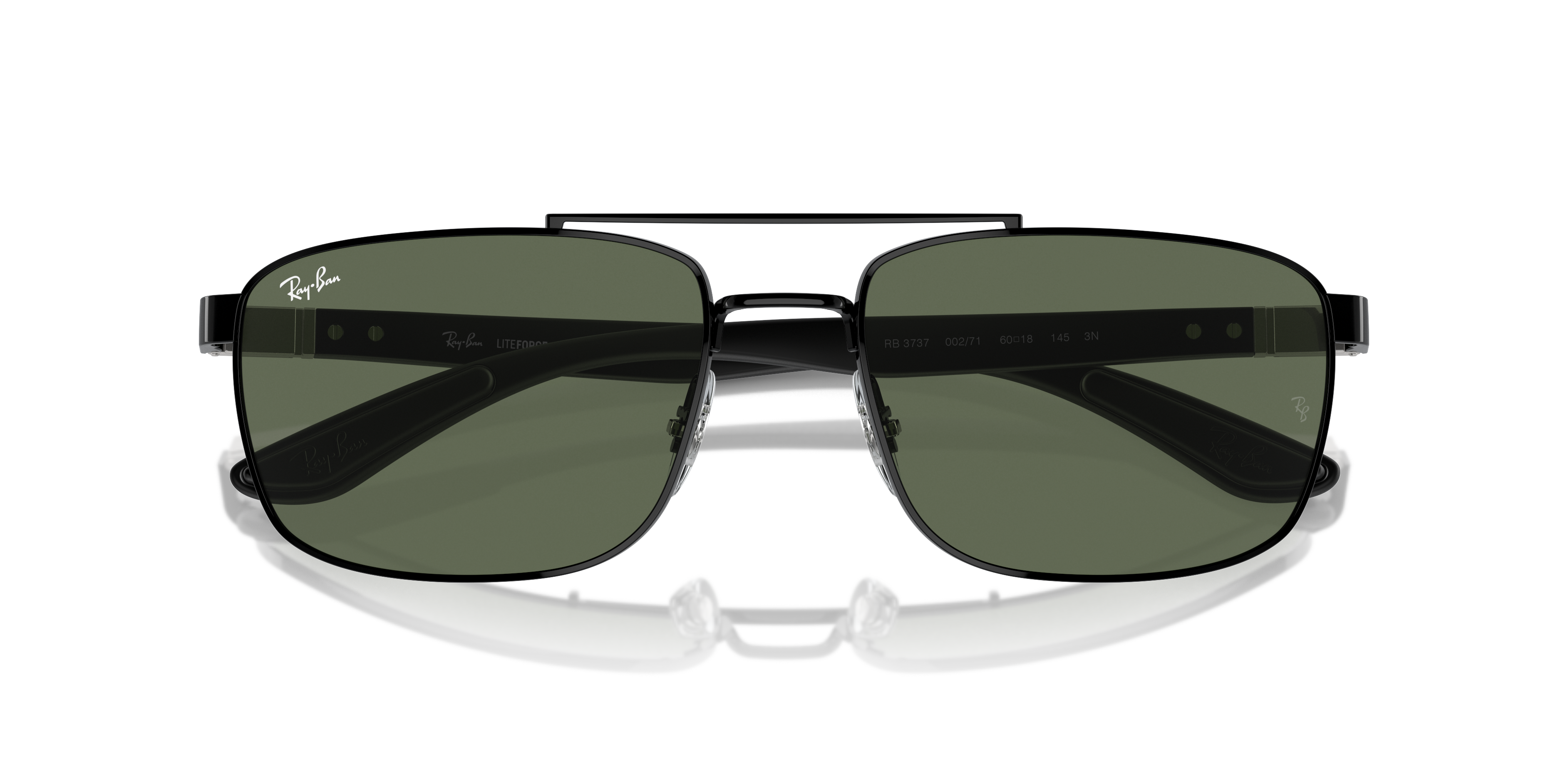 Occhiali da sole Ray-Ban RB3737 con montatura in metallo Gunmetal e lenti scure, posati su una superficie chiara