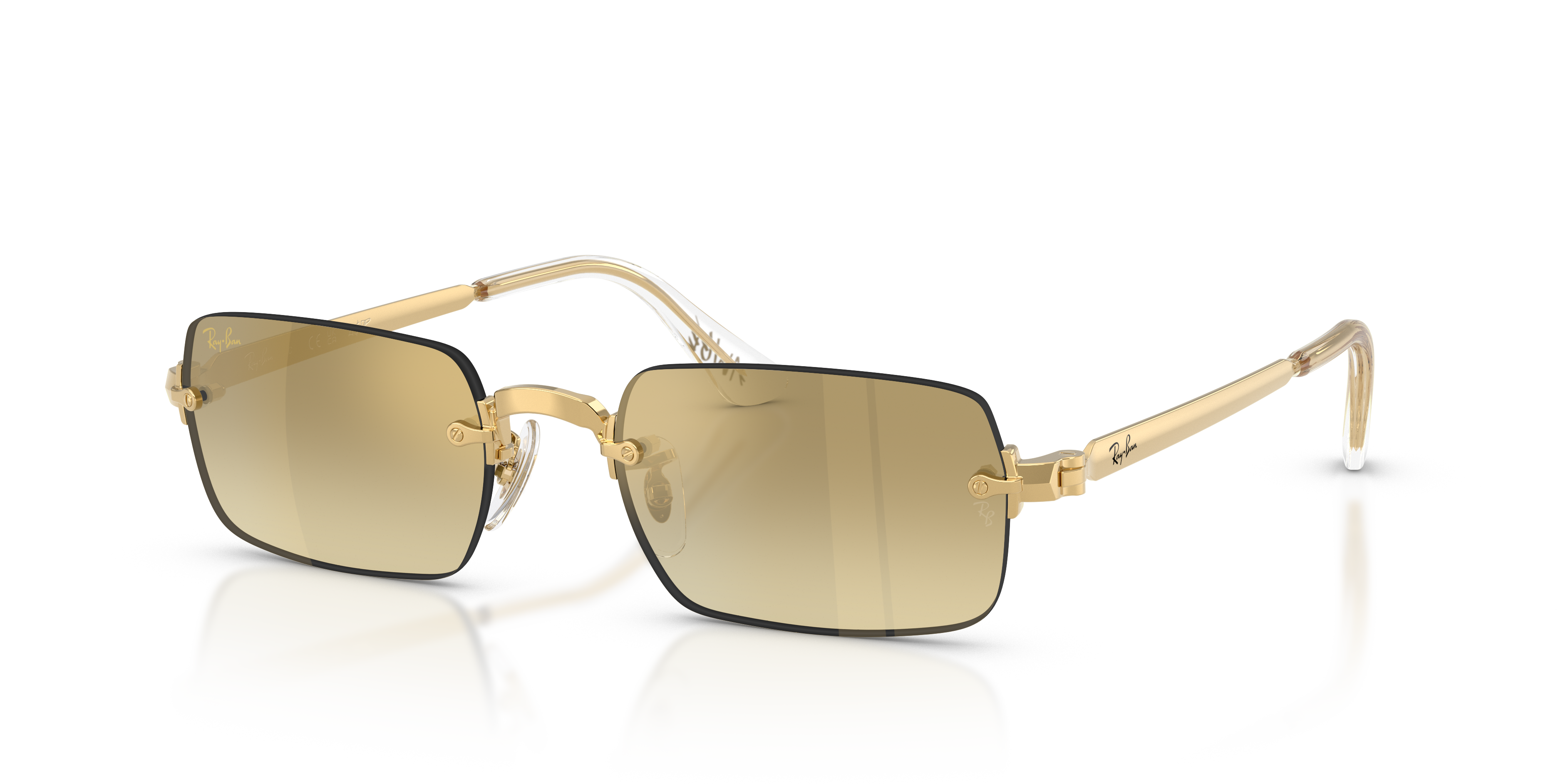 Occhiali da sole Ray-Ban RB3928 Arista Gold visti di fronte su sfondo chiaro, che evidenzia la montatura geometrica metallica