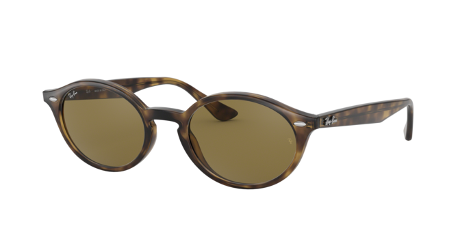 Occhiali da sole Ray-Ban RB4315 neri, modello unisex, con montatura in acetato lucido e lenti scure, posti su una superficie