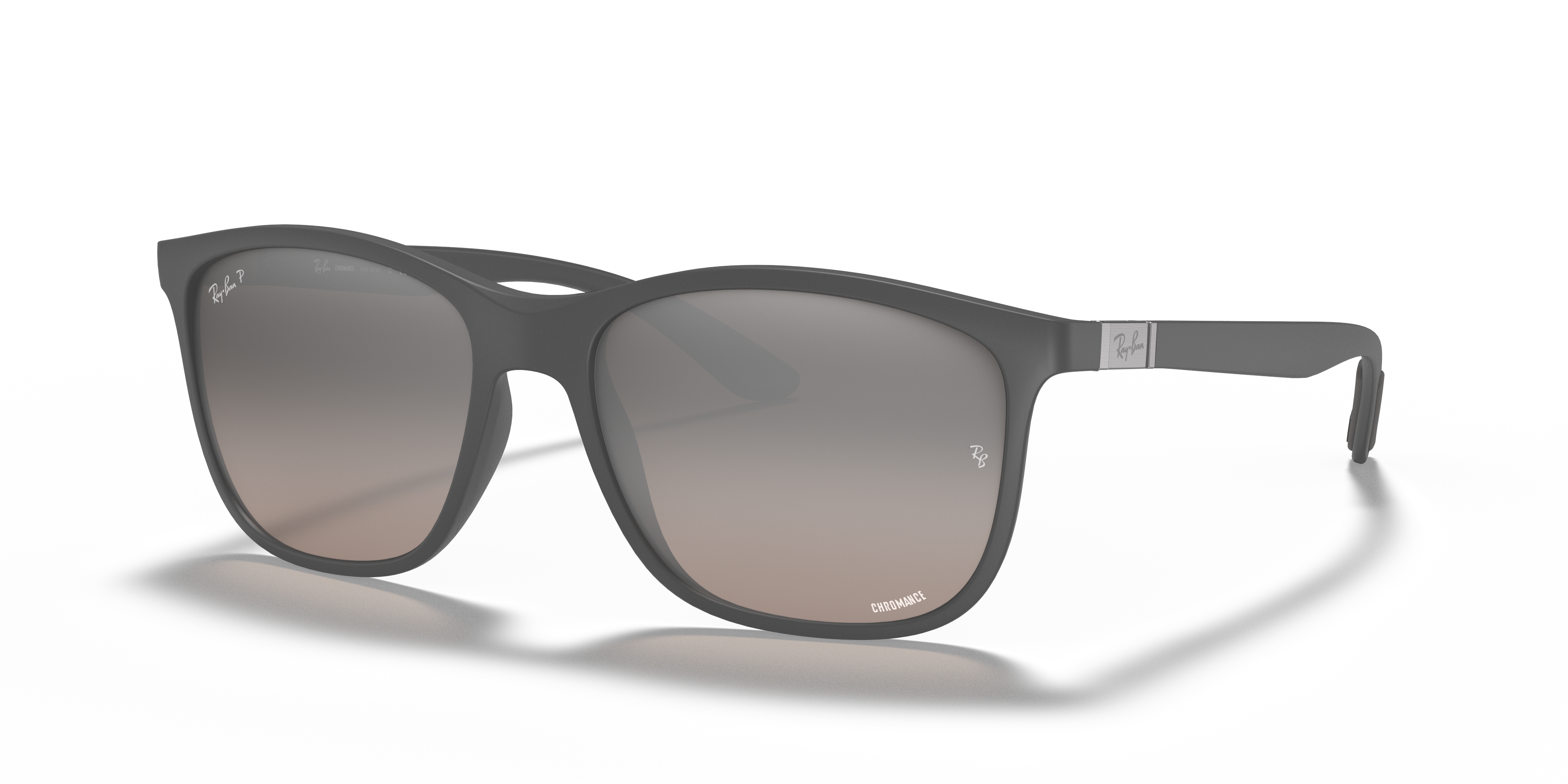Ray-Ban 0RB4330CH Chromance Grigio, occhiali da sole unisex con lenti polarizzate. Vista frontale su sfondo bianco.