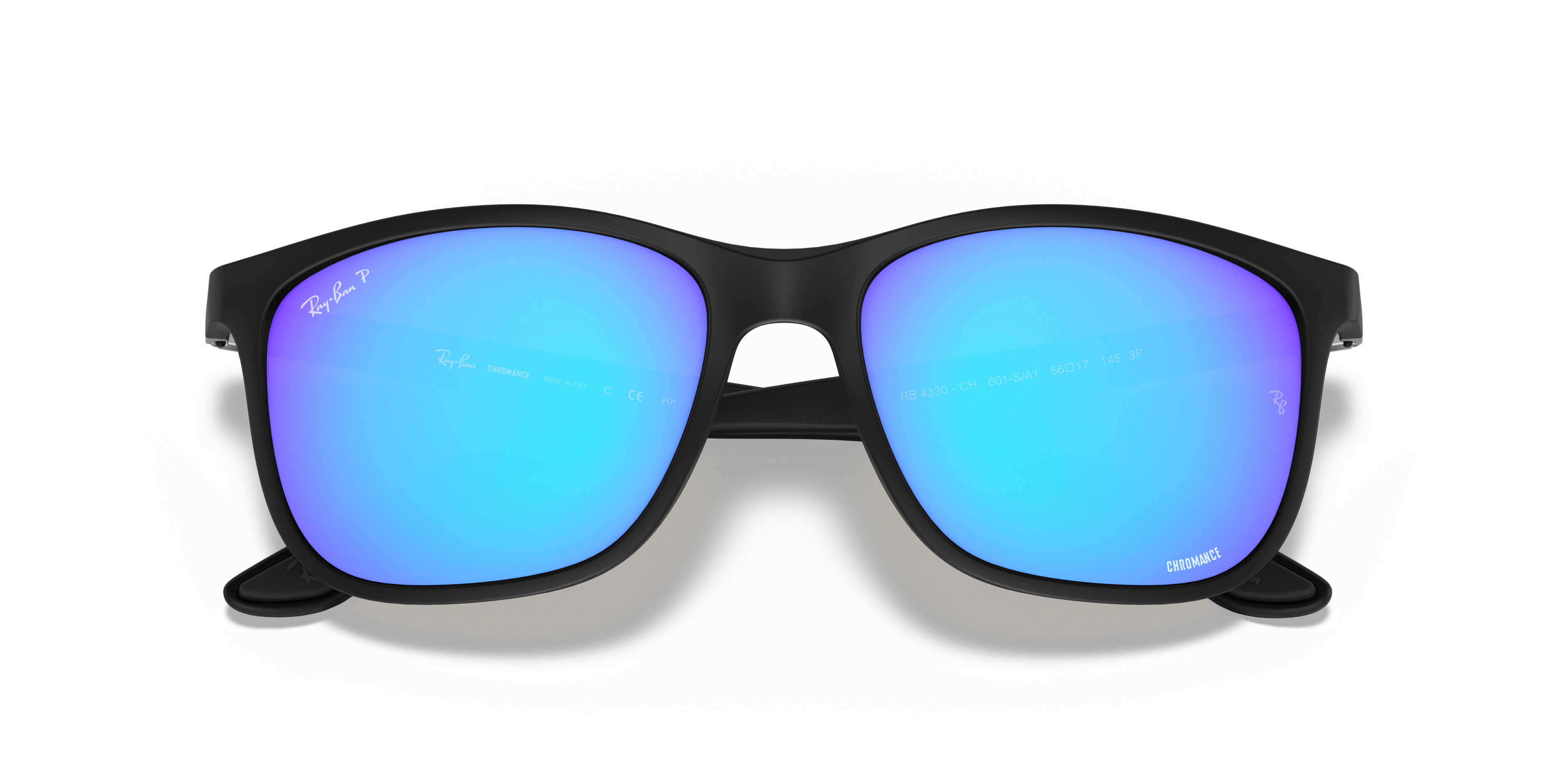 Ray-Ban 0RB4330CH Chromance Grigio, occhiali da sole unisex con lenti polarizzate. Vista frontale su sfondo bianco.