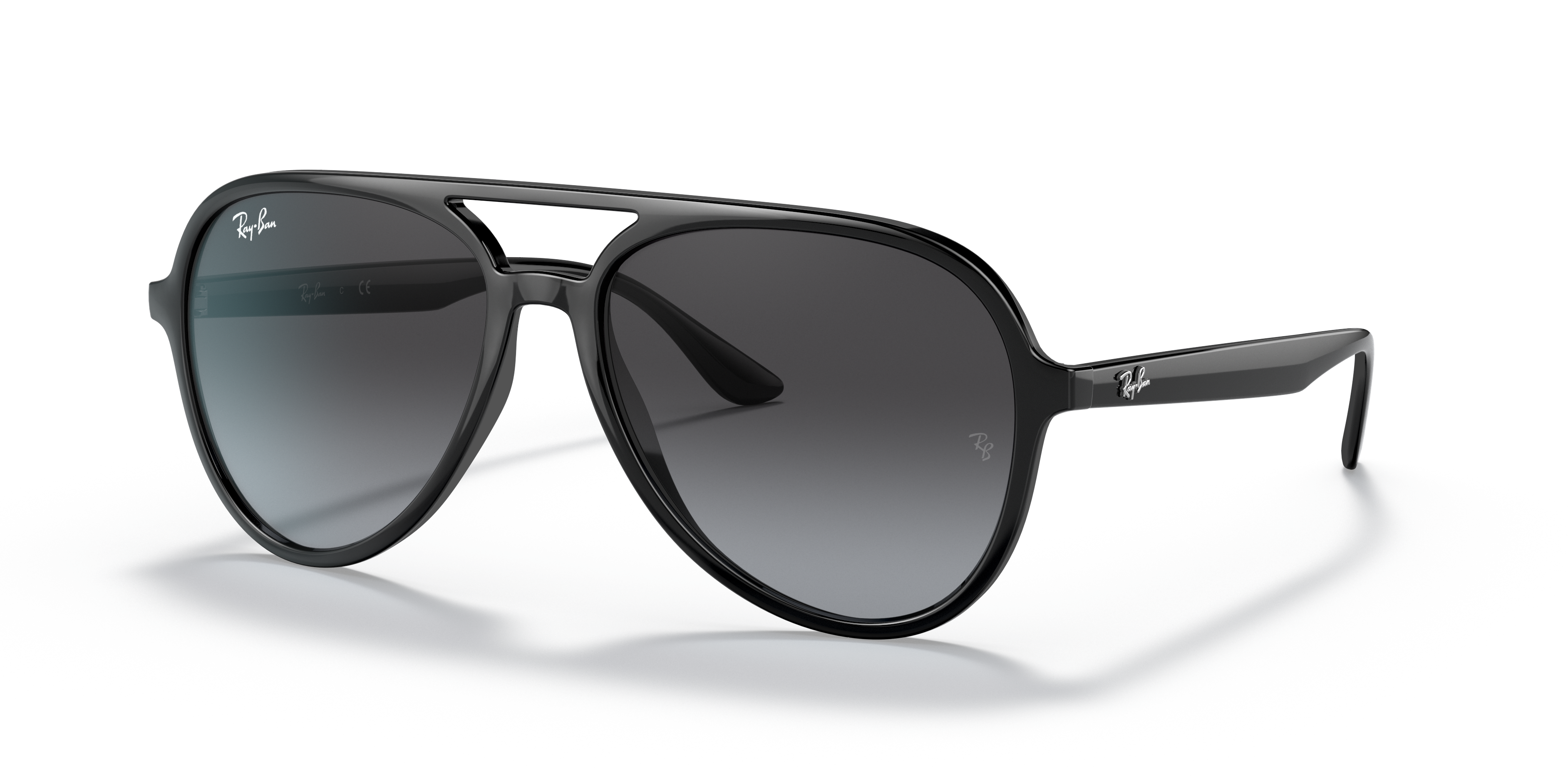 Occhiali da sole Ray-Ban RB4376 neri su sfondo bianco, mostrando la montatura frontale e il profilo laterale