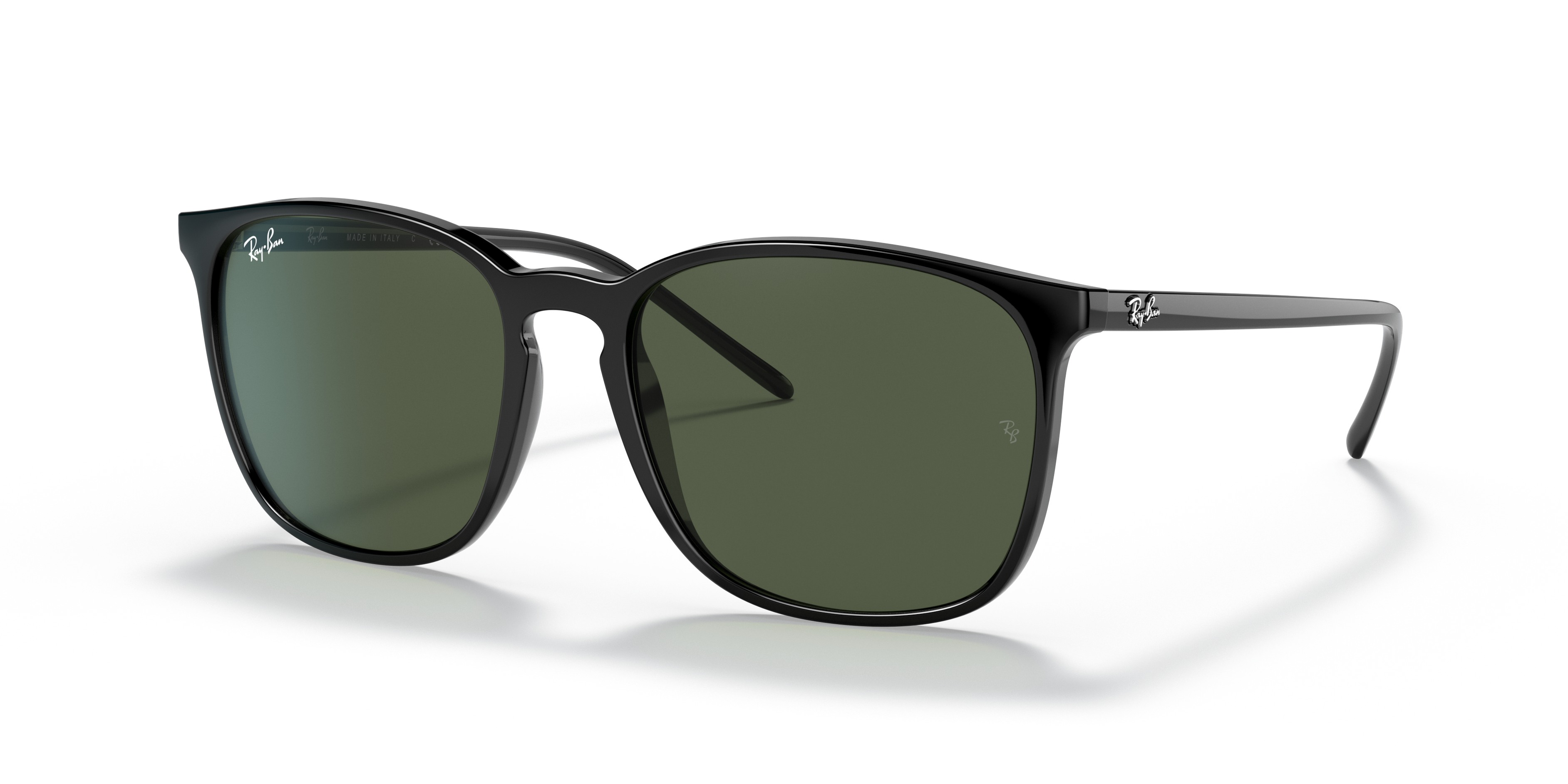 Occhiali da sole Ray-Ban RB4387 neri unisex visti frontalmente su sfondo bianco, modello 0RB4387
