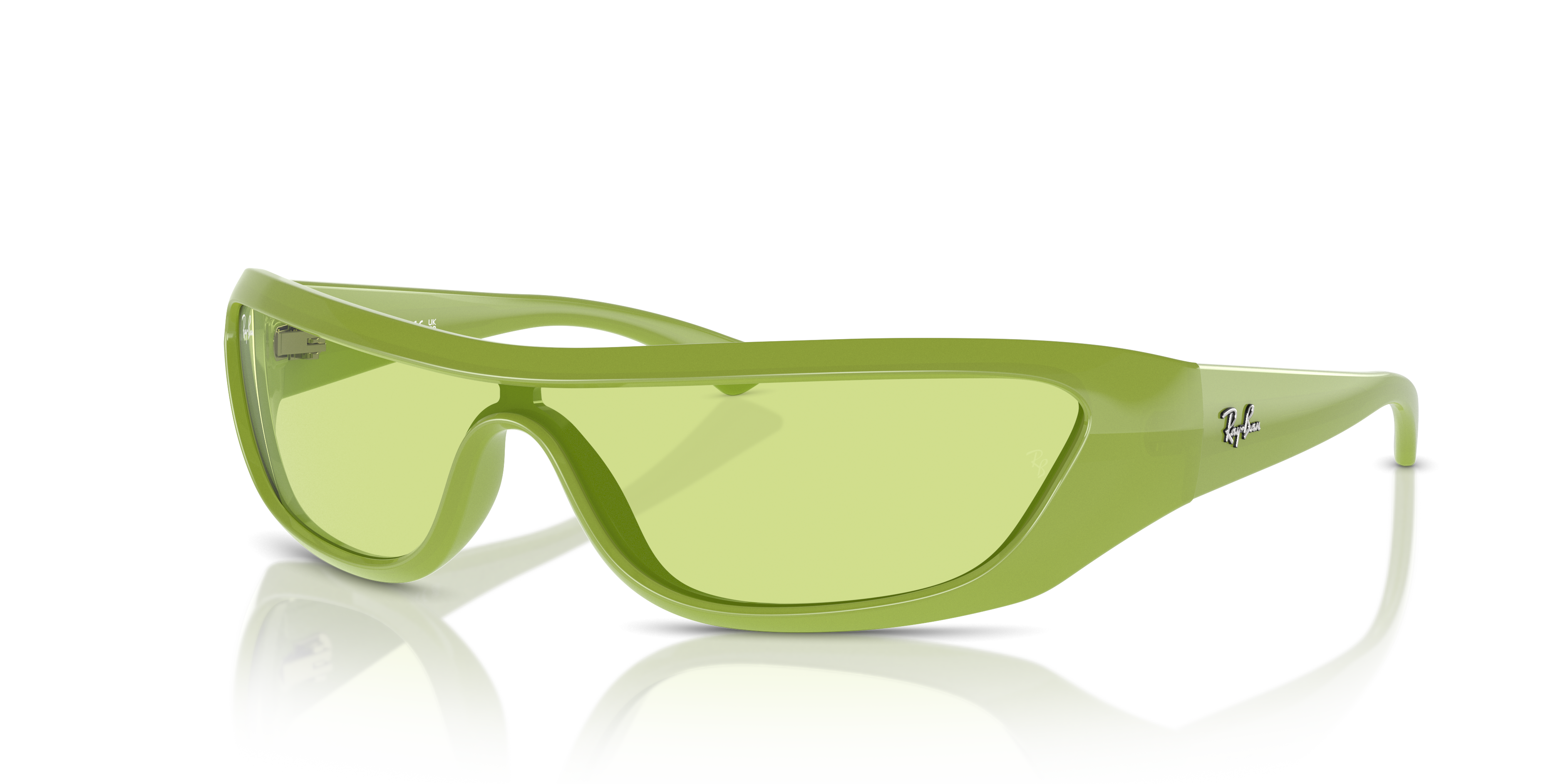 Occhiali da sole Ray-Ban Xan 0RB4431 unisex in colore verde mela intenso su sfondo chiaro. Montatura squadrata e lenti scure.