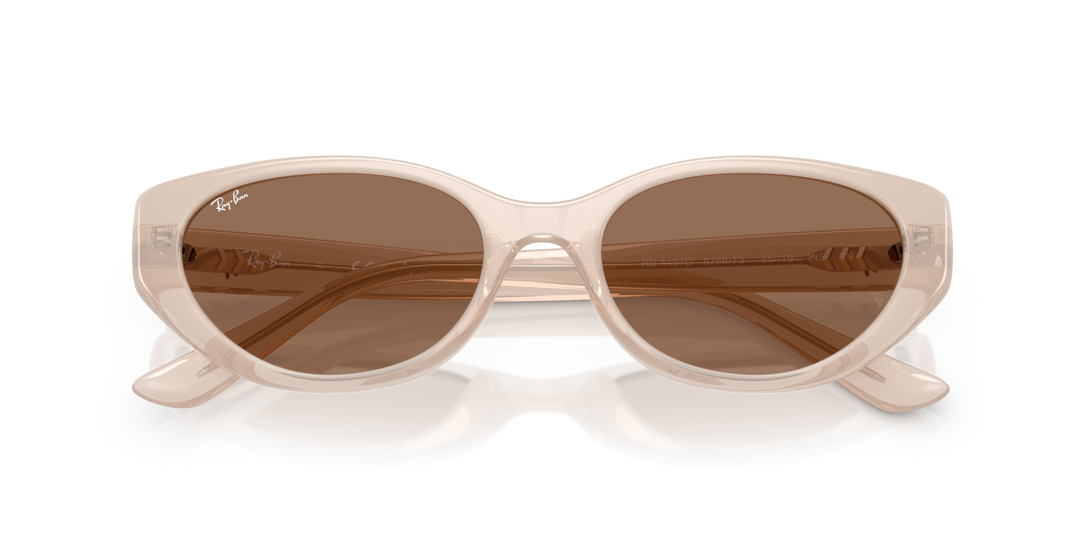 Occhiali da sole Ray-Ban 0RB4457D Bio-Based Transparent Brown, visti di fronte su sfondo chiaro.