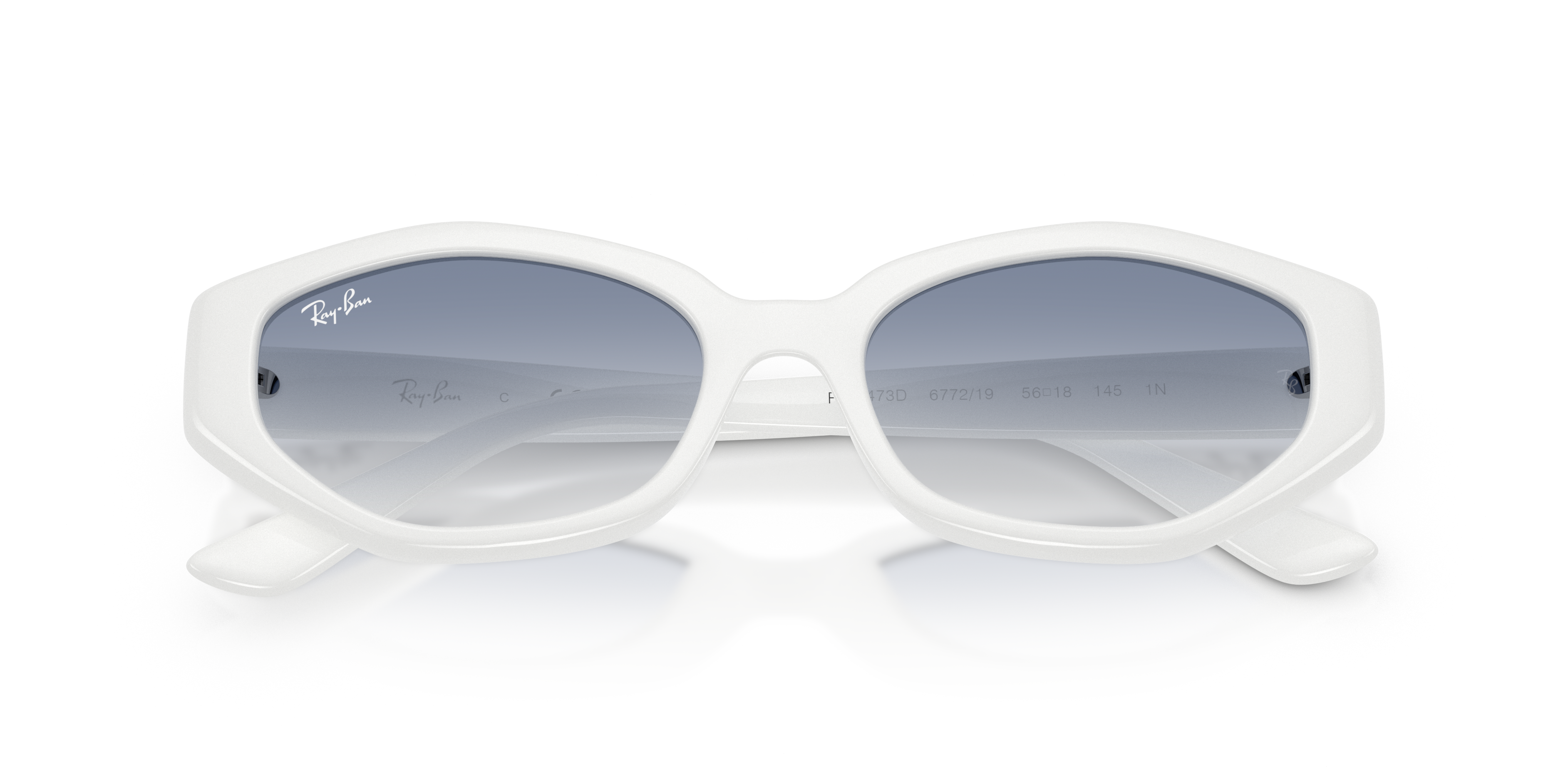 Occhiali da sole Ray-Ban RB4473D neri visti frontalmente, con montatura in acetato lucido e lenti scure, su sfondo bianco.