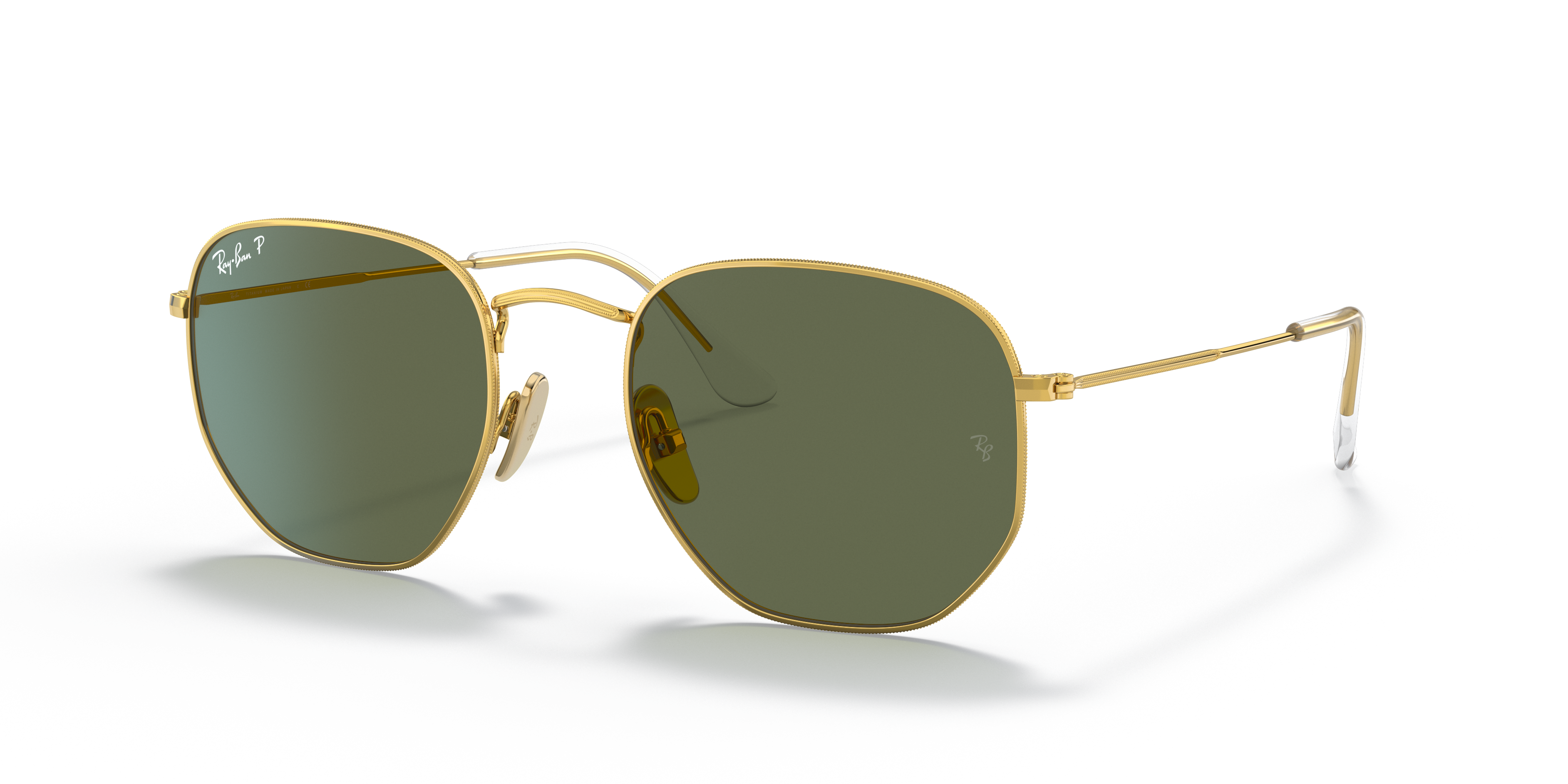 Occhiali da sole Ray-Ban Hexagonal 0RB8148 con montatura in metallo color oro e lenti verdi classiche, su sfondo chiaro.