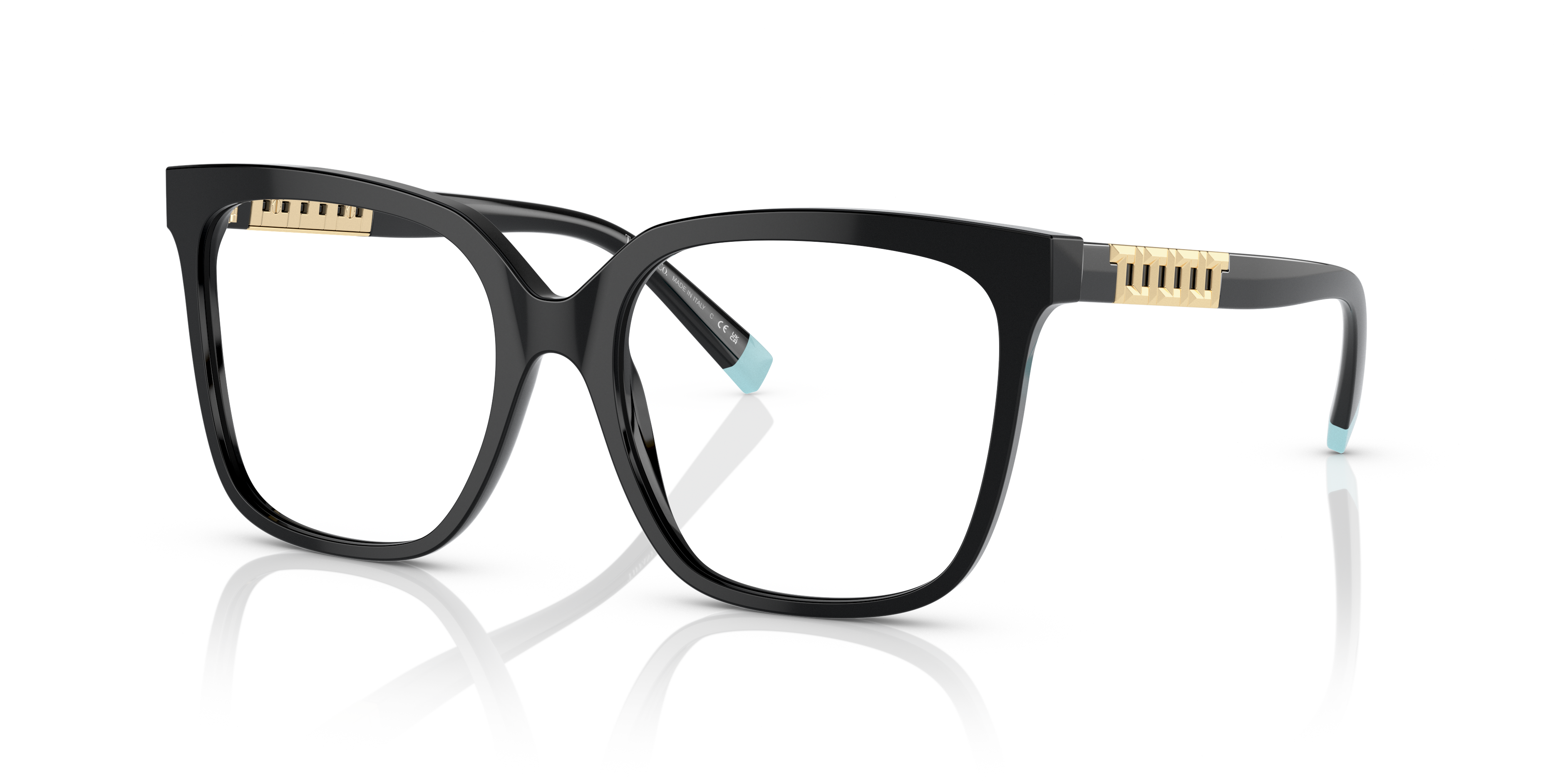 Occhiali da sole Tiffany & Co. modello TF2227 neri per donna, indossati e mostrati frontalmente, con dettaglio delle aste e d