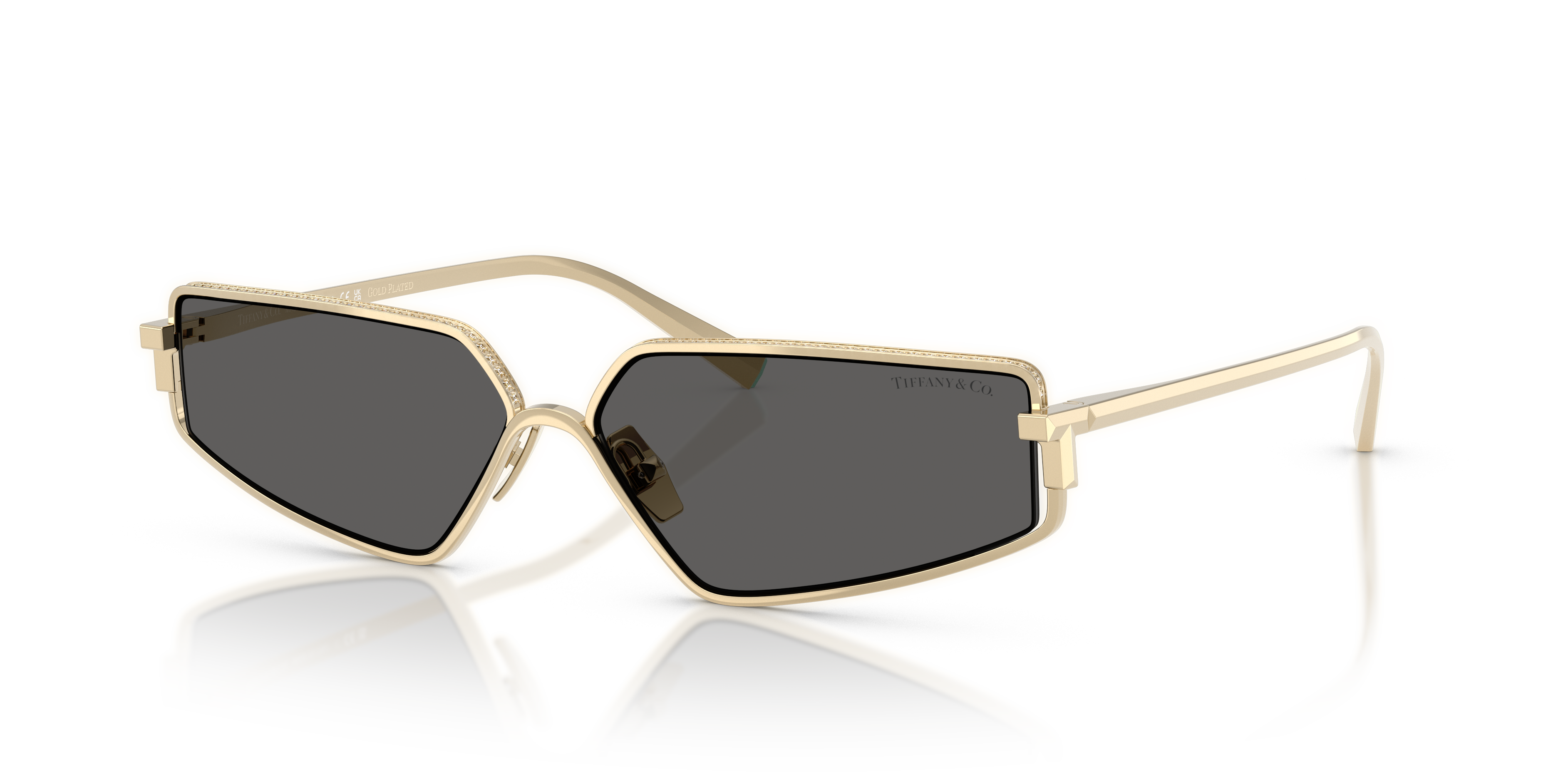 Occhiali da sole Tiffany & Co. TF3113KB con montatura in metallo color oro pallido placcato e lenti scure, mostrati su sfondo