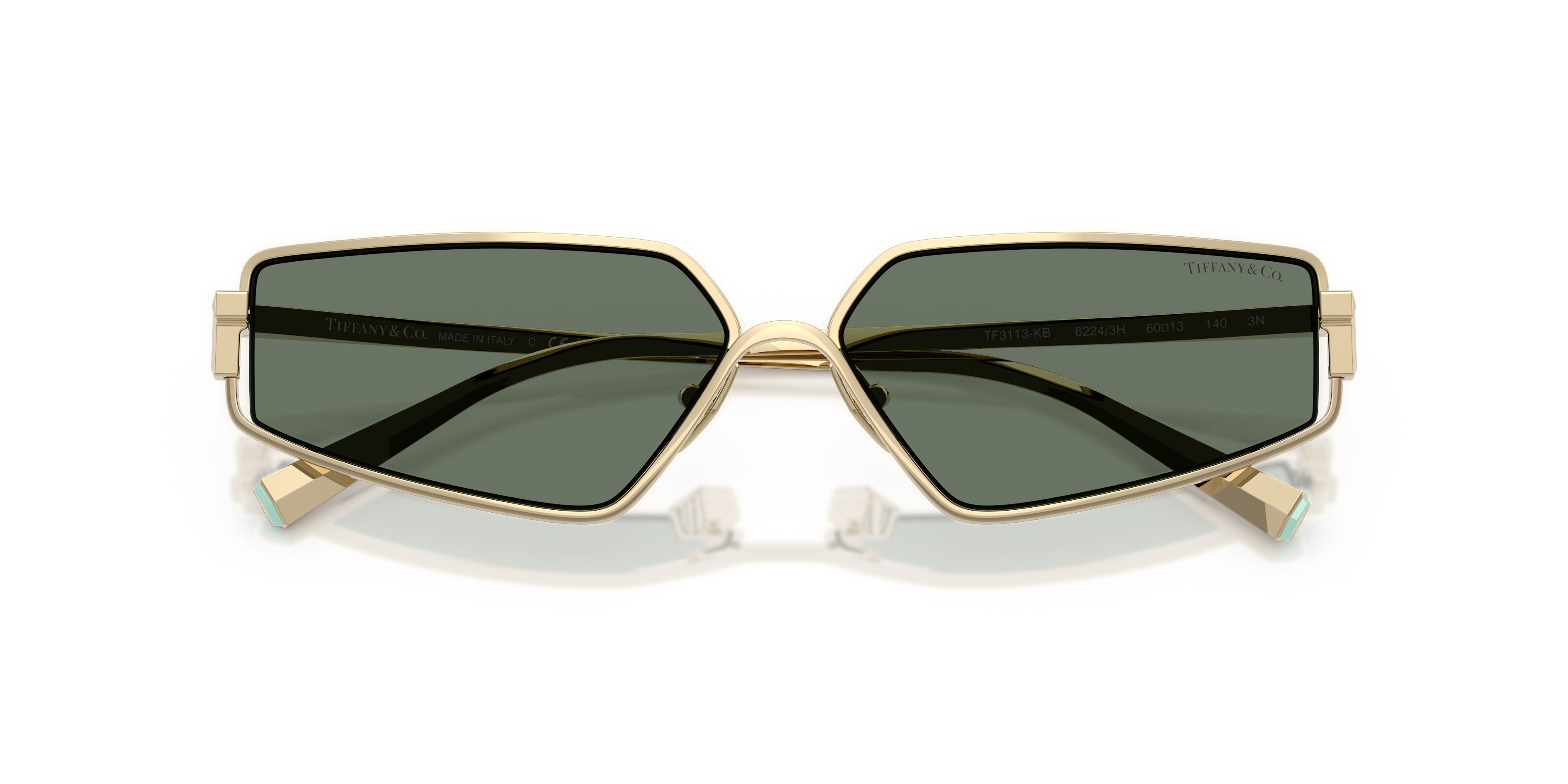 Occhiali da sole Tiffany & Co. TF3113KB con montatura in metallo color oro pallido placcato e lenti scure, mostrati su sfondo