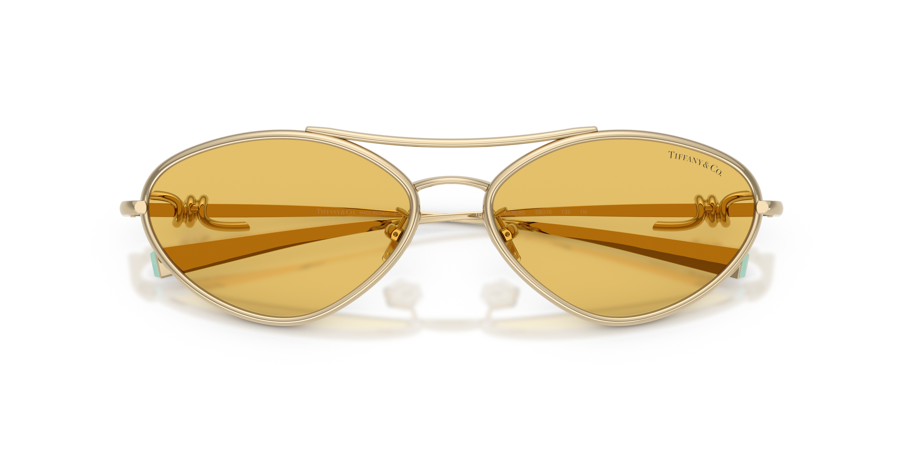 Occhiali da sole Tiffany TF3117 da donna color argento con lenti scure, mostrati su sfondo bianco