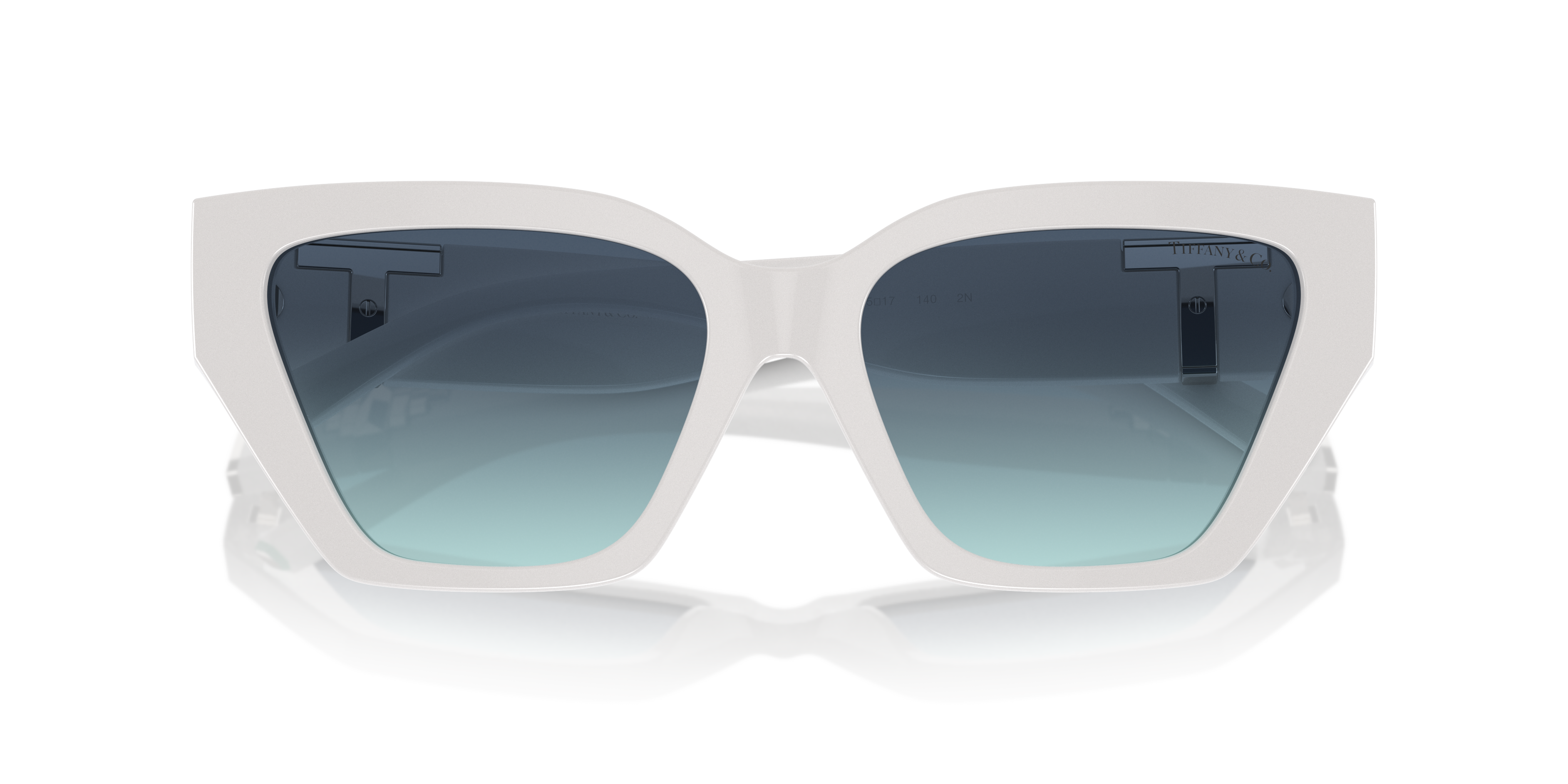 Occhiali da sole Tiffany & Co. modello TF4218 da donna, con montatura color Havana e lenti scure, mostrati frontalmente.