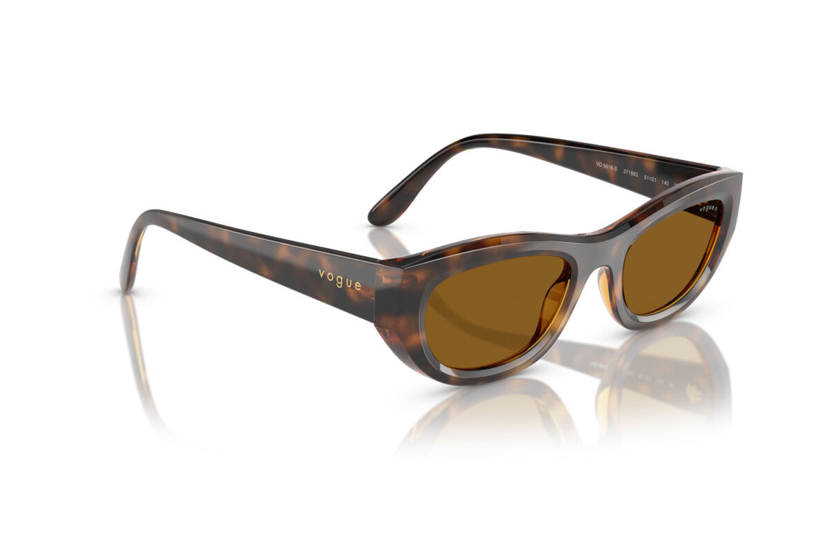 VOGUE - 271883 AVANA COMPLETAMENTE SCURA | OCCHIALE DA SOLE DONNA - VO 5616S TAGLIA 51