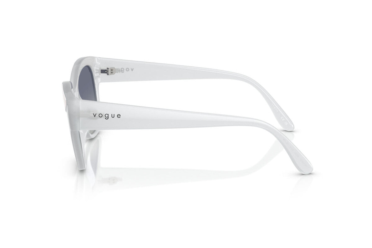 VOGUE - 32204L TOP BIANCO/LATTE OPALE | OCCHIALE DA SOLE DONNA - VO 5638SU TAGLIA 55