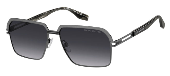 Occhiali da sole Marc Jacobs modello MARC 839/S (207933) da uomo, con montatura grigia e lenti scure, posti su una superficie