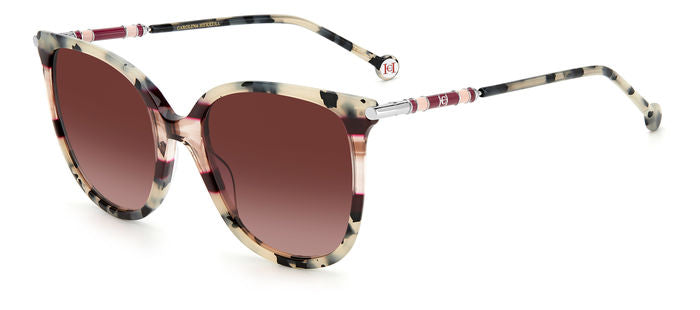 Occhiali da sole Carolina Herrera 205080 in colore avana, montatura a farfalla per donna, mostrati su sfondo chiaro con custo